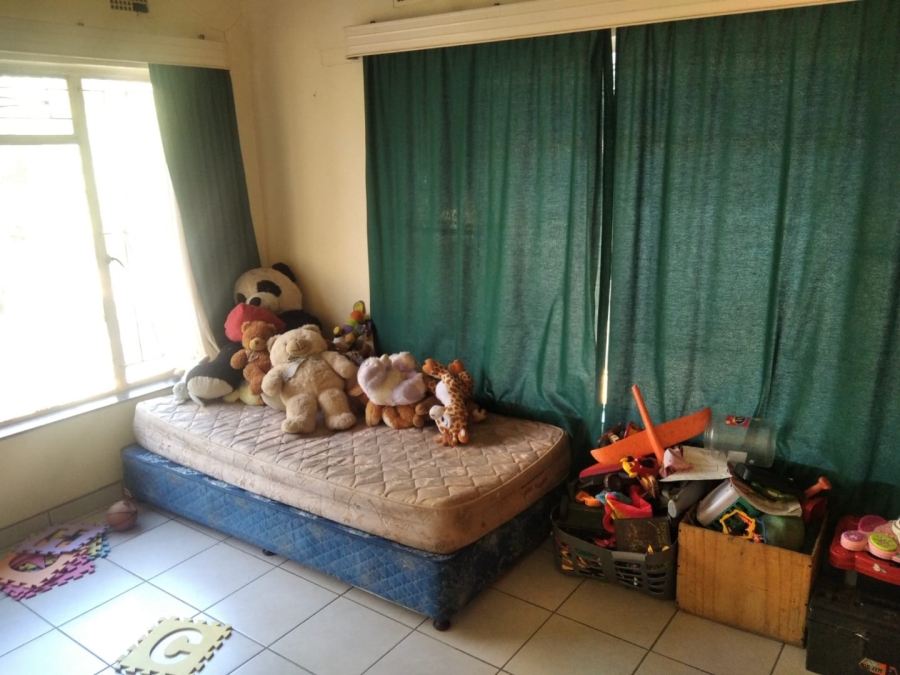  Bedroom Property for Sale in Kameeldrift West Gauteng