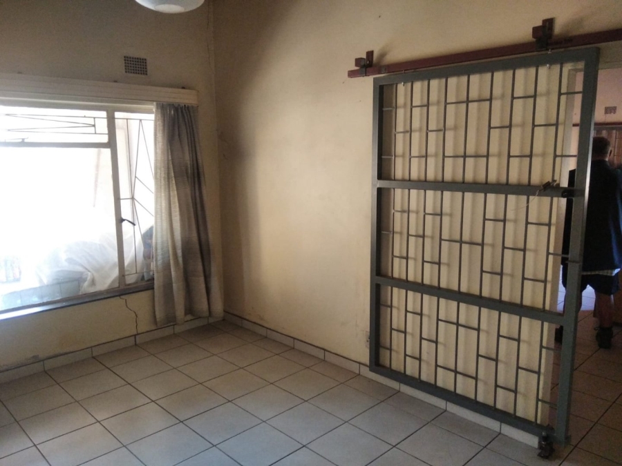  Bedroom Property for Sale in Kameeldrift West Gauteng