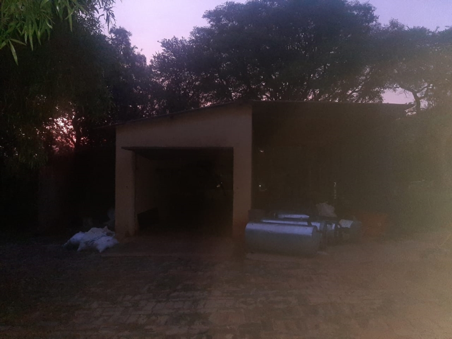  Bedroom Property for Sale in Kameeldrift West Gauteng