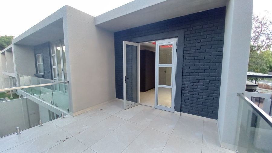 To Let 4 Bedroom Property for Rent in Morningside Manor Gauteng