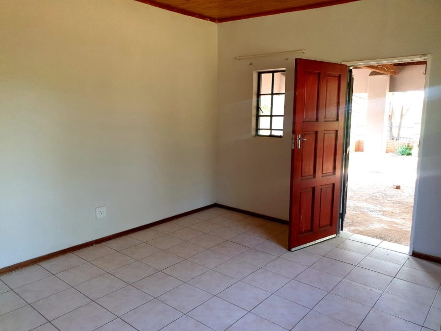 6 Bedroom Property for Sale in Gerardsville Gauteng