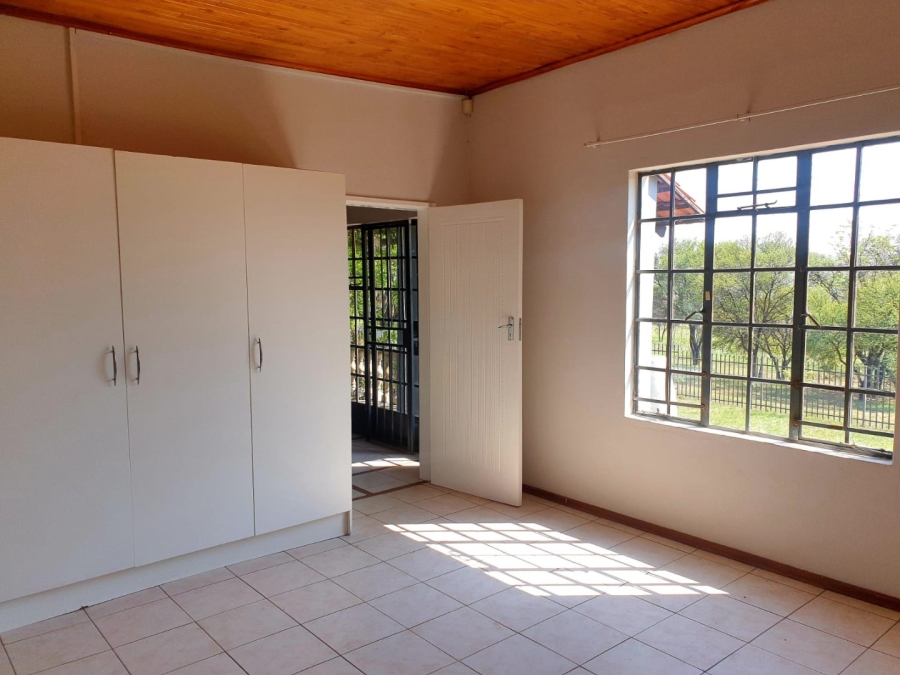 6 Bedroom Property for Sale in Gerardsville Gauteng