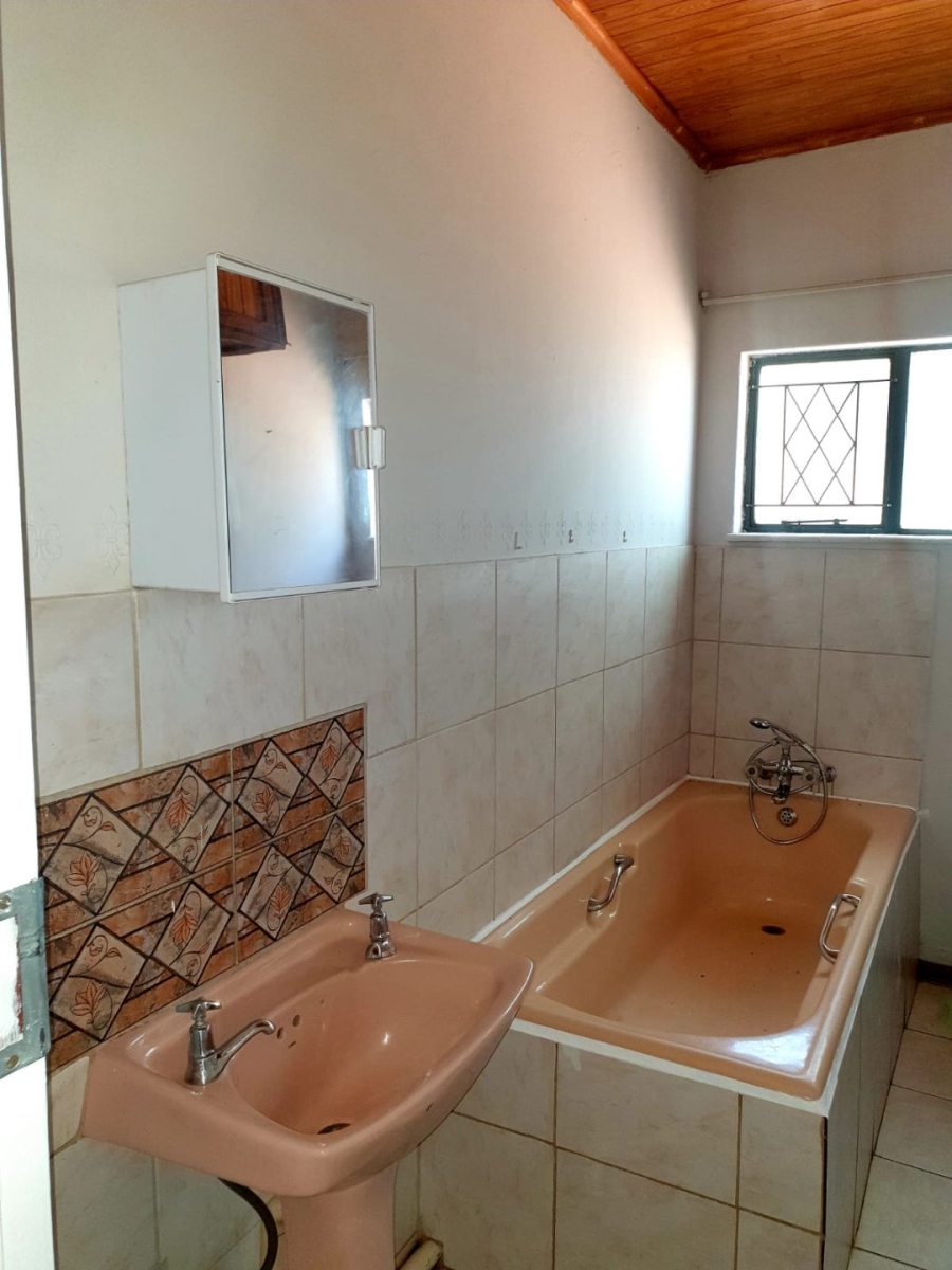 6 Bedroom Property for Sale in Gerardsville Gauteng