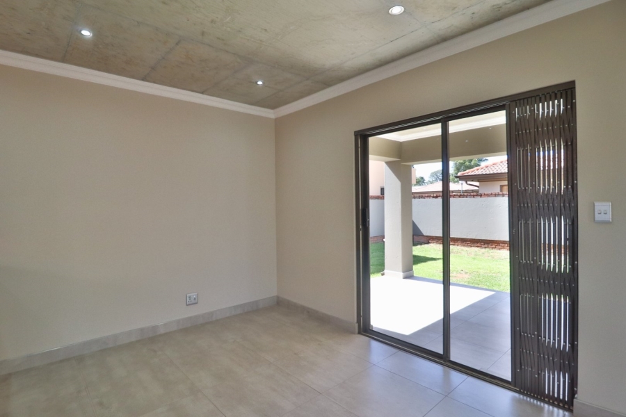 5 Bedroom Property for Sale in Comet Gauteng