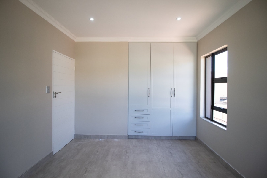 5 Bedroom Property for Sale in Comet Gauteng