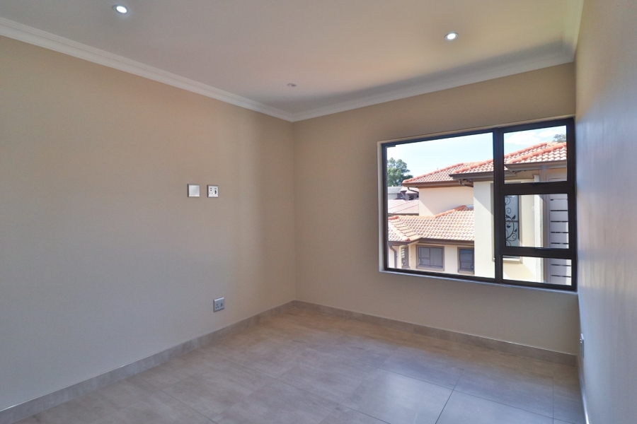 5 Bedroom Property for Sale in Comet Gauteng