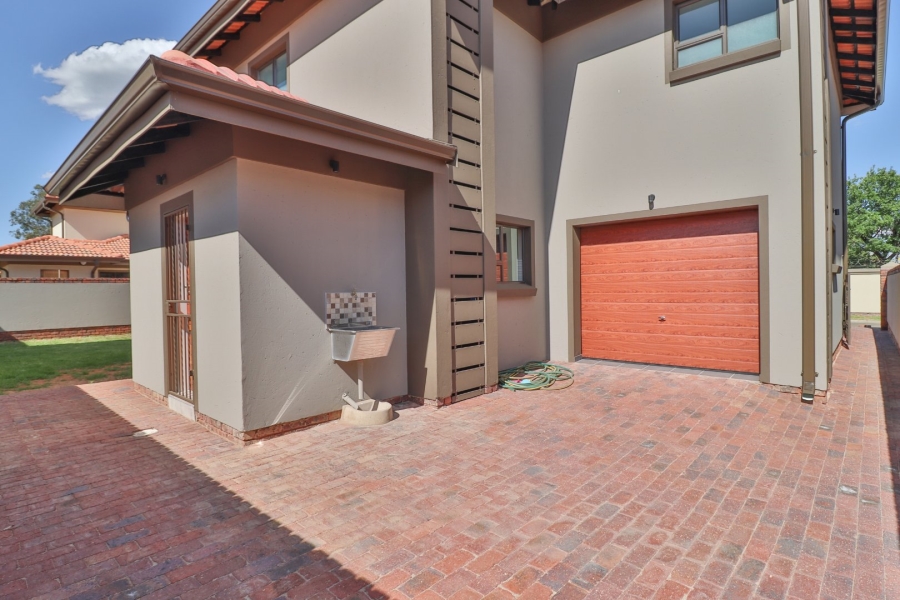 5 Bedroom Property for Sale in Comet Gauteng