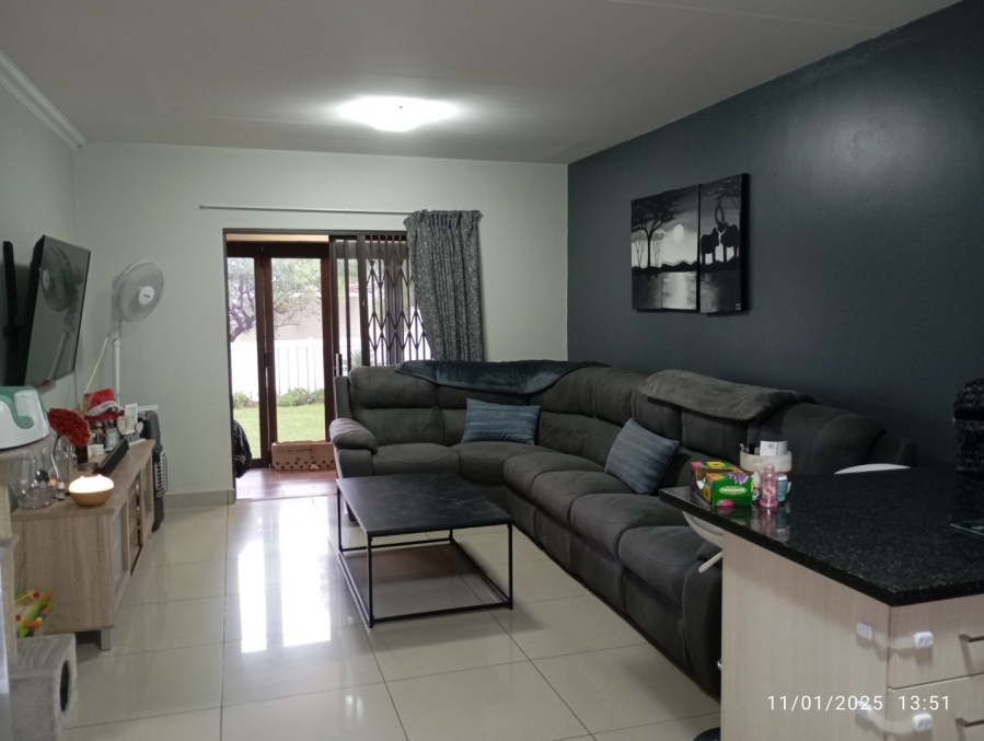 To Let 2 Bedroom Property for Rent in Pomona Gauteng