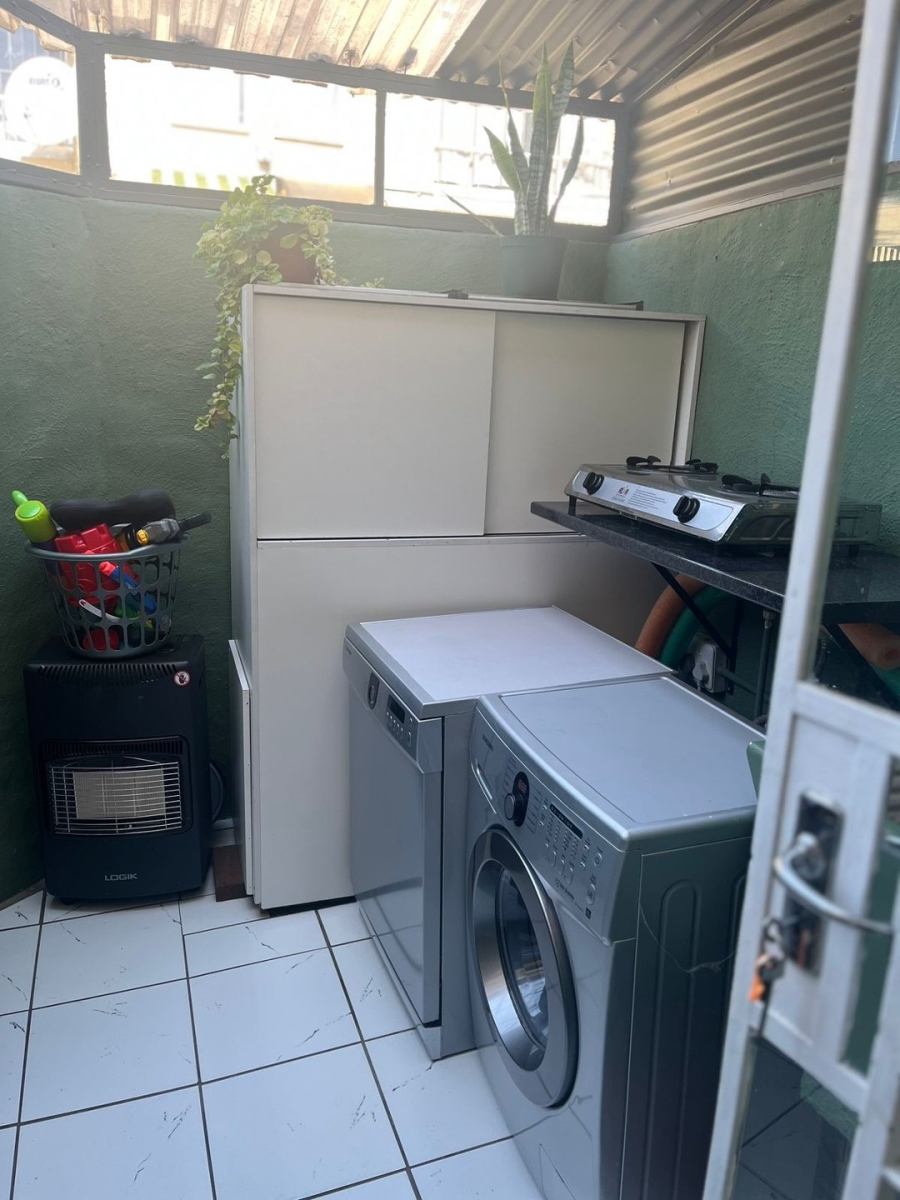 2 Bedroom Property for Sale in Albertville Gauteng