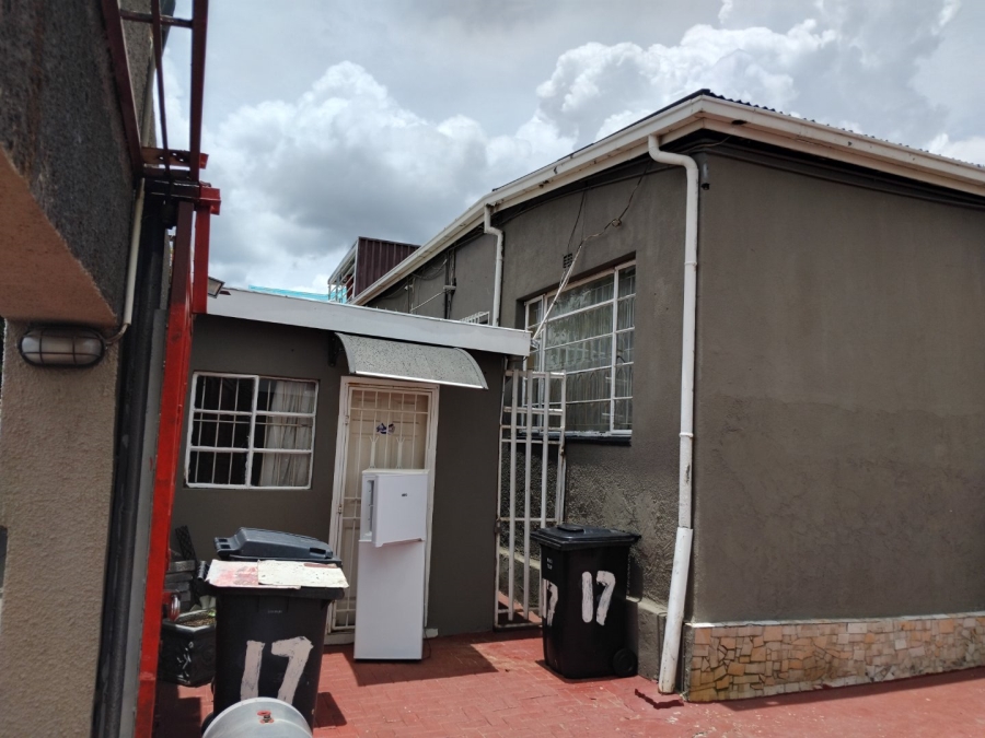 8 Bedroom Property for Sale in Troyeville Gauteng