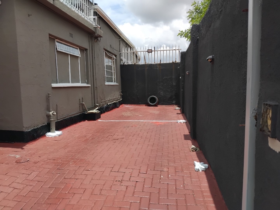 8 Bedroom Property for Sale in Troyeville Gauteng