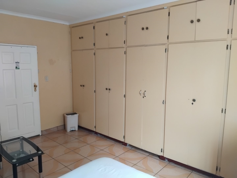 8 Bedroom Property for Sale in Troyeville Gauteng