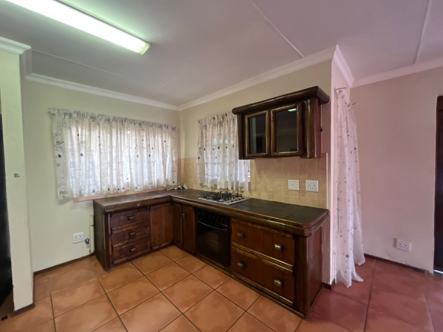 2 Bedroom Property for Sale in Hesteapark Gauteng