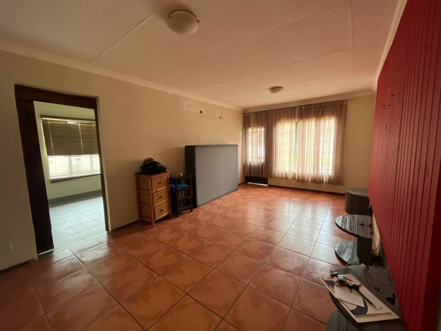 2 Bedroom Property for Sale in Hesteapark Gauteng