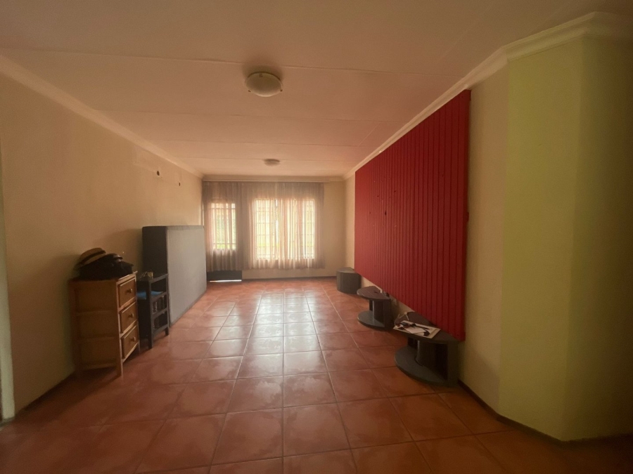 2 Bedroom Property for Sale in Hesteapark Gauteng