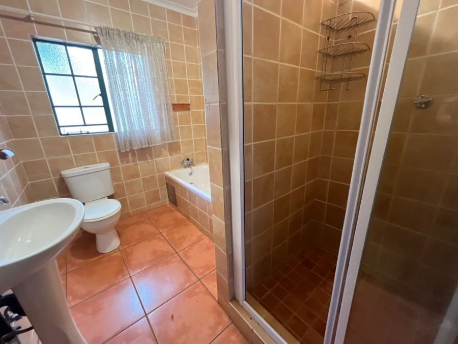 2 Bedroom Property for Sale in Hesteapark Gauteng