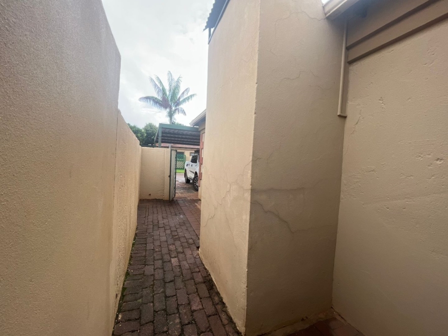 2 Bedroom Property for Sale in Hesteapark Gauteng