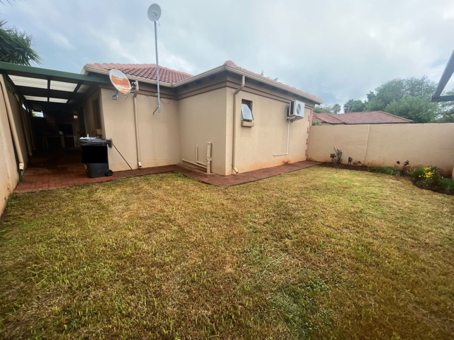 2 Bedroom Property for Sale in Hesteapark Gauteng