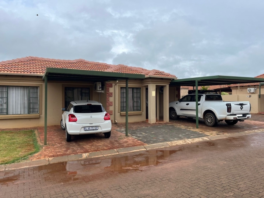 2 Bedroom Property for Sale in Hesteapark Gauteng