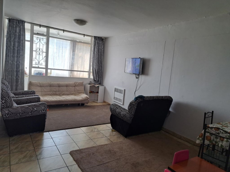 To Let 2 Bedroom Property for Rent in Rhodesfield Gauteng