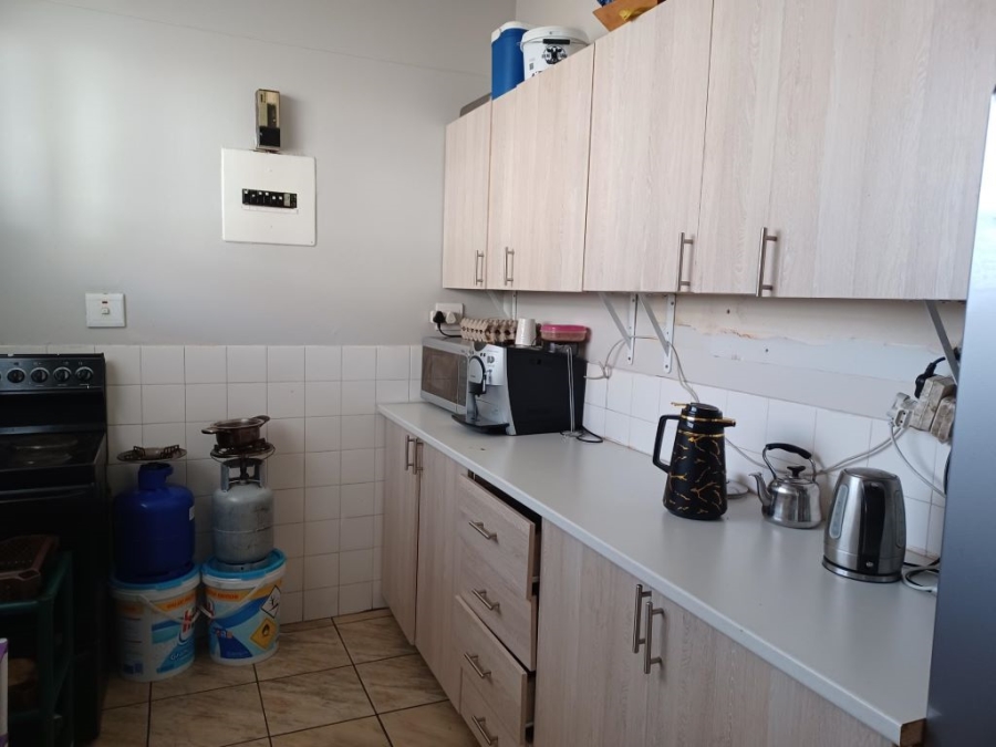 To Let 2 Bedroom Property for Rent in Rhodesfield Gauteng