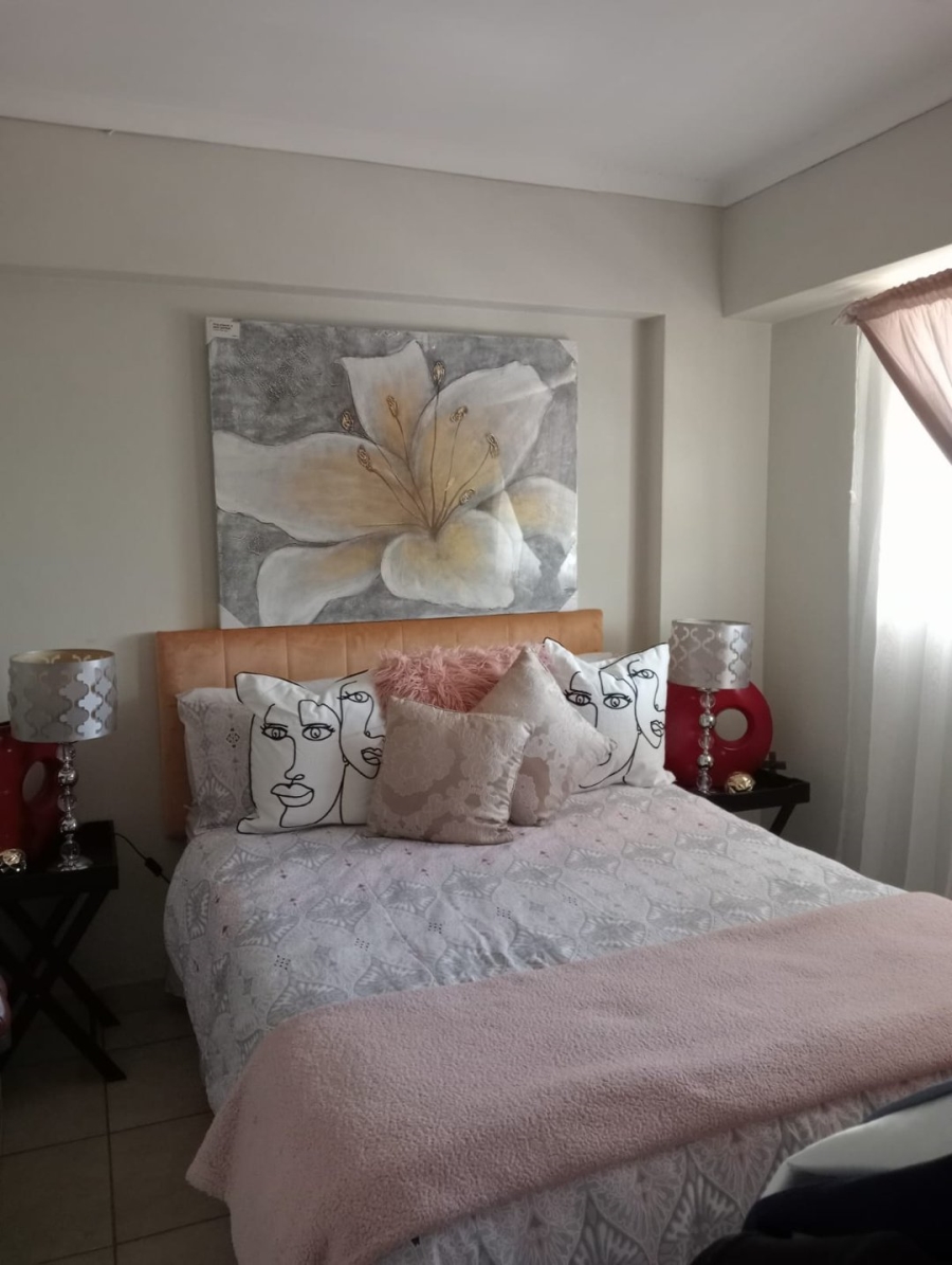 2 Bedroom Property for Sale in Annlin-wes Gauteng