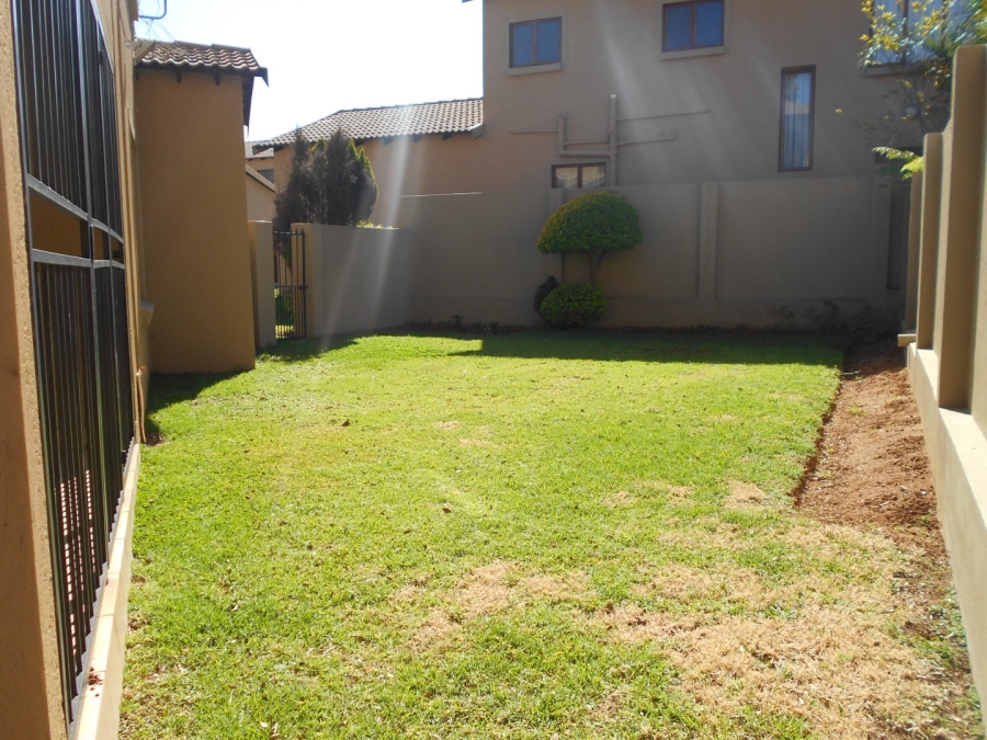 To Let 3 Bedroom Property for Rent in Country View Gauteng