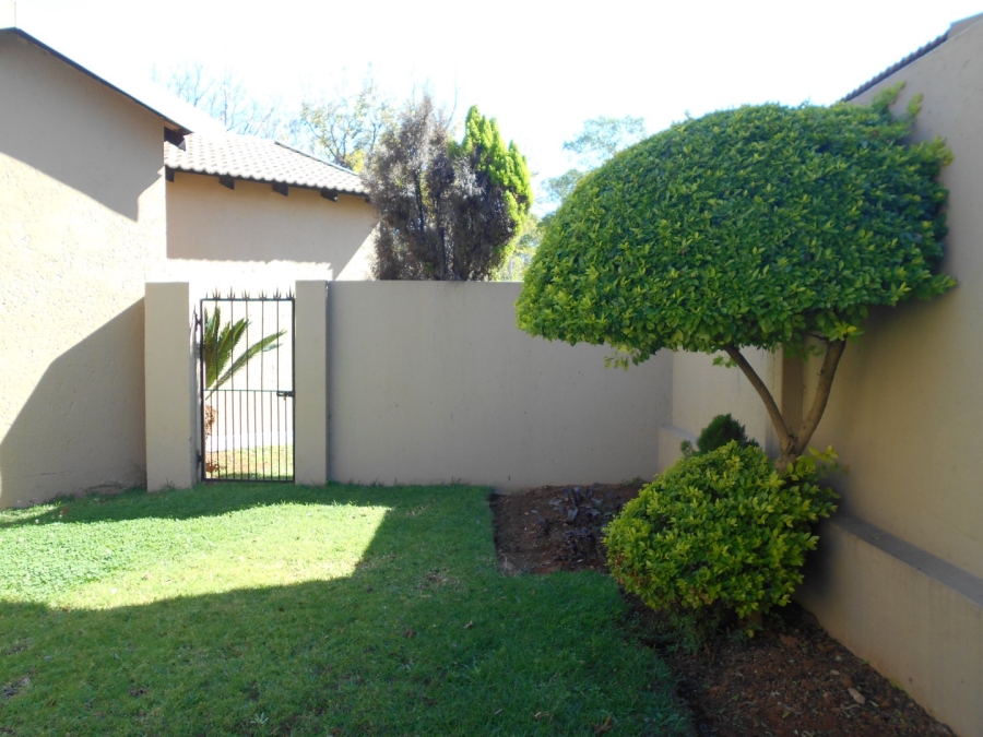 To Let 3 Bedroom Property for Rent in Country View Gauteng