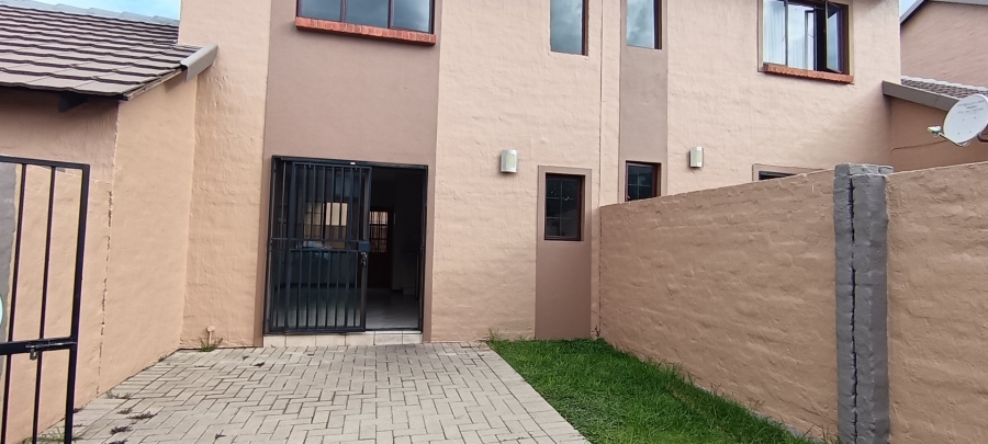 To Let 2 Bedroom Property for Rent in Carlswald Gauteng