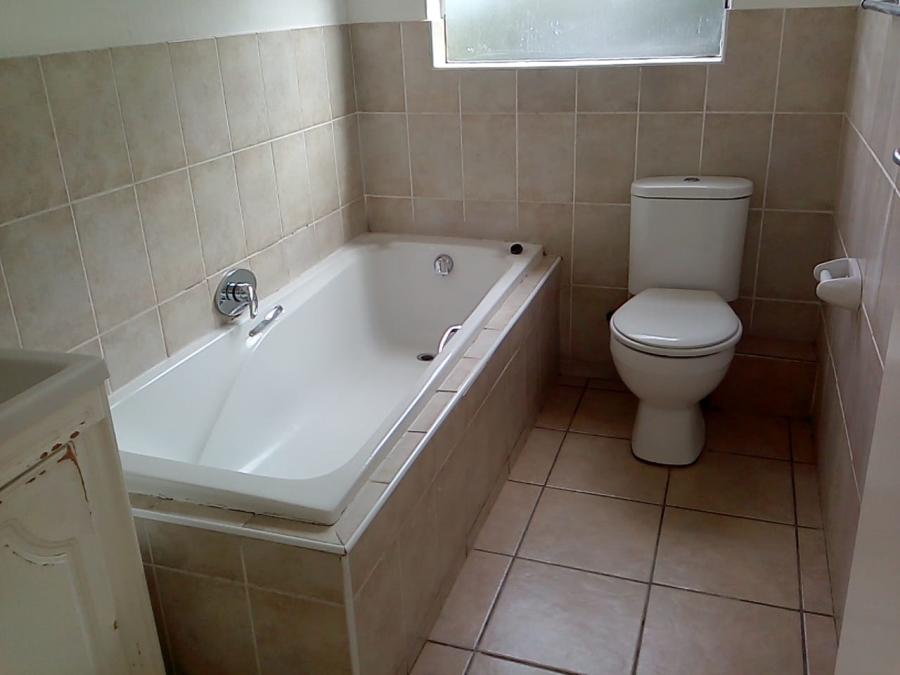 To Let 2 Bedroom Property for Rent in Weltevreden Park Gauteng