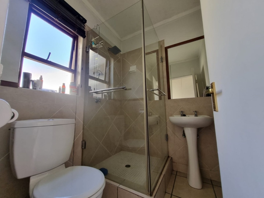 1 Bedroom Property for Sale in Lonehill Gauteng