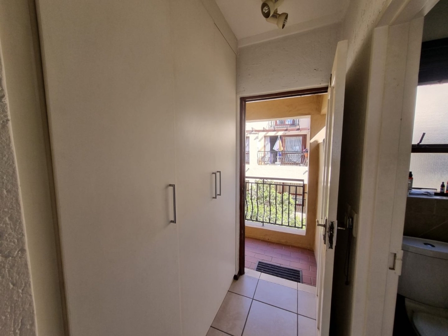 1 Bedroom Property for Sale in Lonehill Gauteng