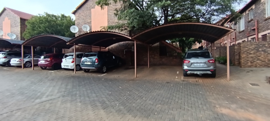 To Let 2 Bedroom Property for Rent in Hennopspark Gauteng