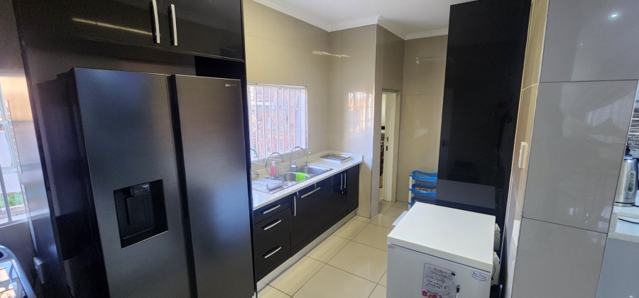 5 Bedroom Property for Sale in Christoburg Gauteng