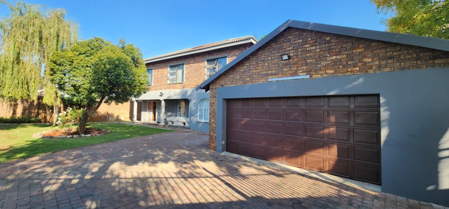 To Let 5 Bedroom Property for Rent in Erasmia Gauteng