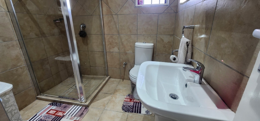 To Let 5 Bedroom Property for Rent in Erasmia Gauteng