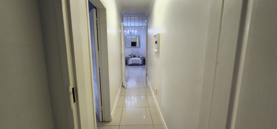 To Let 5 Bedroom Property for Rent in Erasmia Gauteng