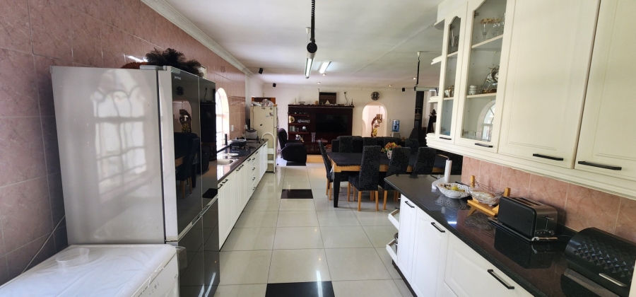 4 Bedroom Property for Sale in Erasmia Gauteng