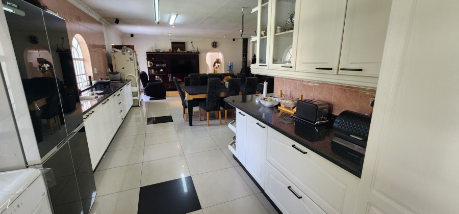 4 Bedroom Property for Sale in Erasmia Gauteng