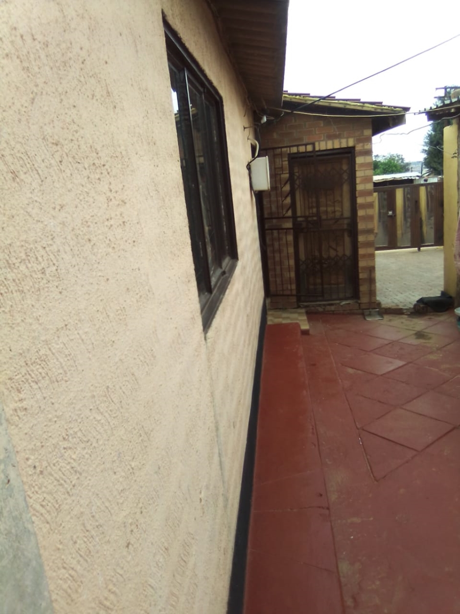 2 Bedroom Property for Sale in Kaalfontein Gauteng