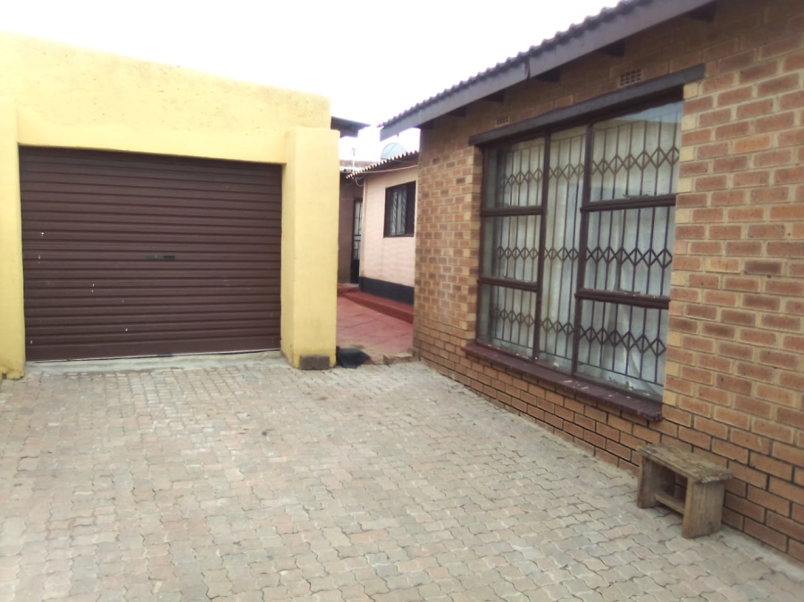 2 Bedroom Property for Sale in Kaalfontein Gauteng