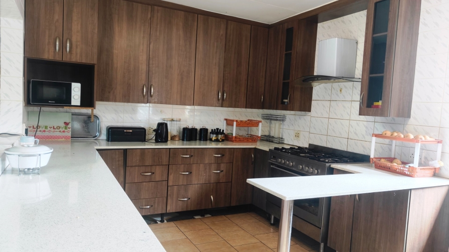 4 Bedroom Property for Sale in Chantelle Gauteng