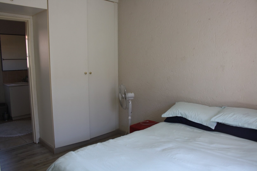 1 Bedroom Property for Sale in Paulshof Gauteng