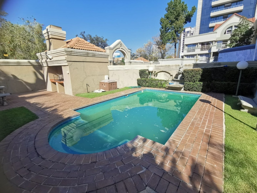 1 Bedroom Property for Sale in Morningside Manor Gauteng