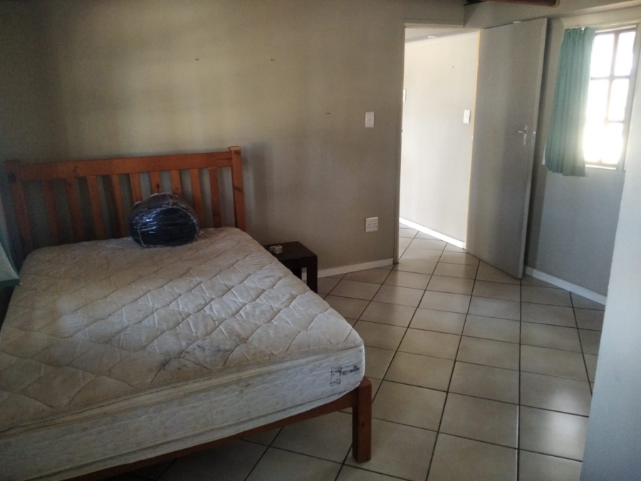  Bedroom Property for Sale in Lusthof Gauteng