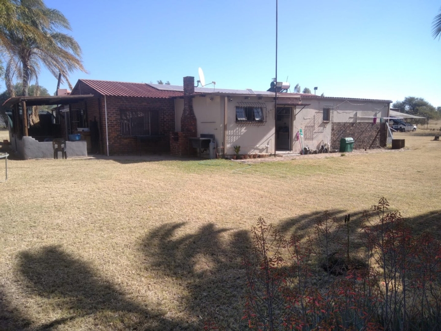  Bedroom Property for Sale in Lusthof Gauteng