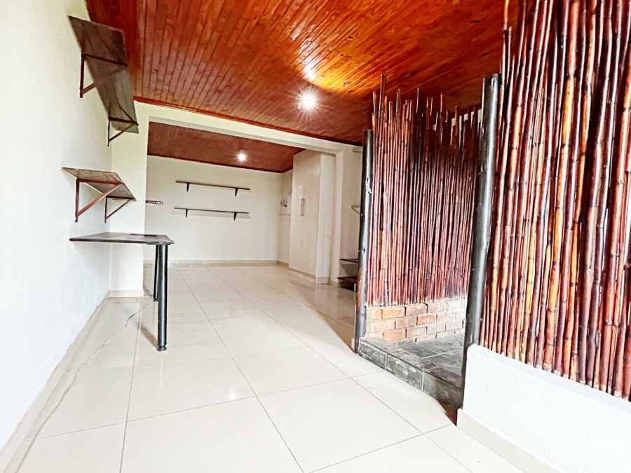 To Let 4 Bedroom Property for Rent in Glen Austin Gauteng