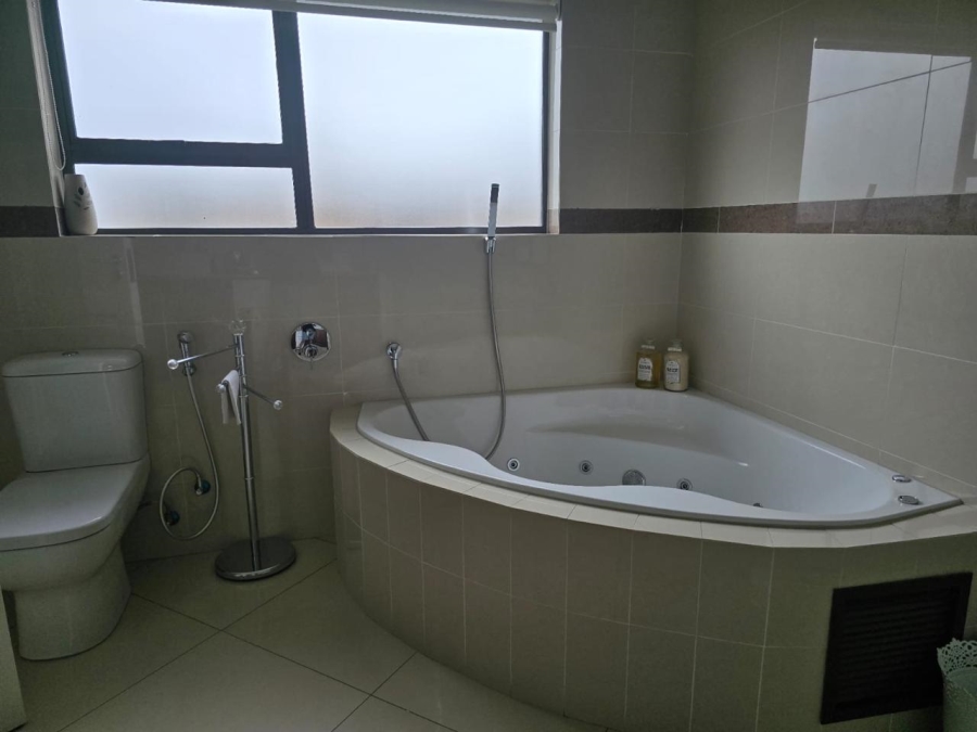 To Let 5 Bedroom Property for Rent in Aspen Hills Gauteng