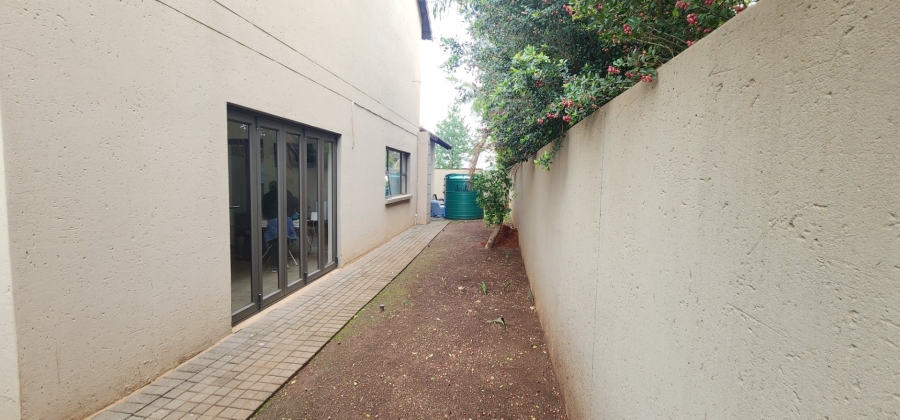 3 Bedroom Property for Sale in Raslouw Manor Gauteng