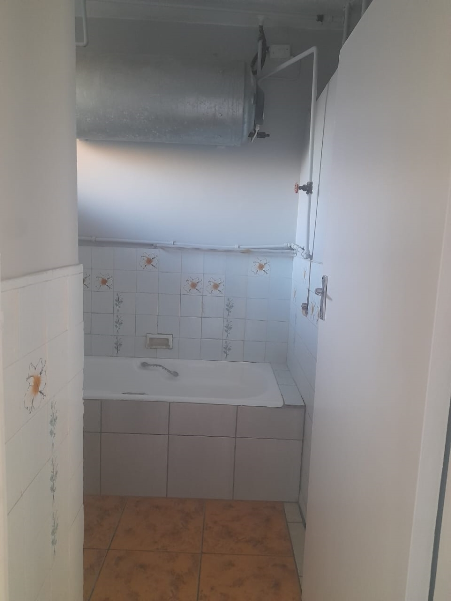 2 Bedroom Property for Sale in Muckleneuk Gauteng